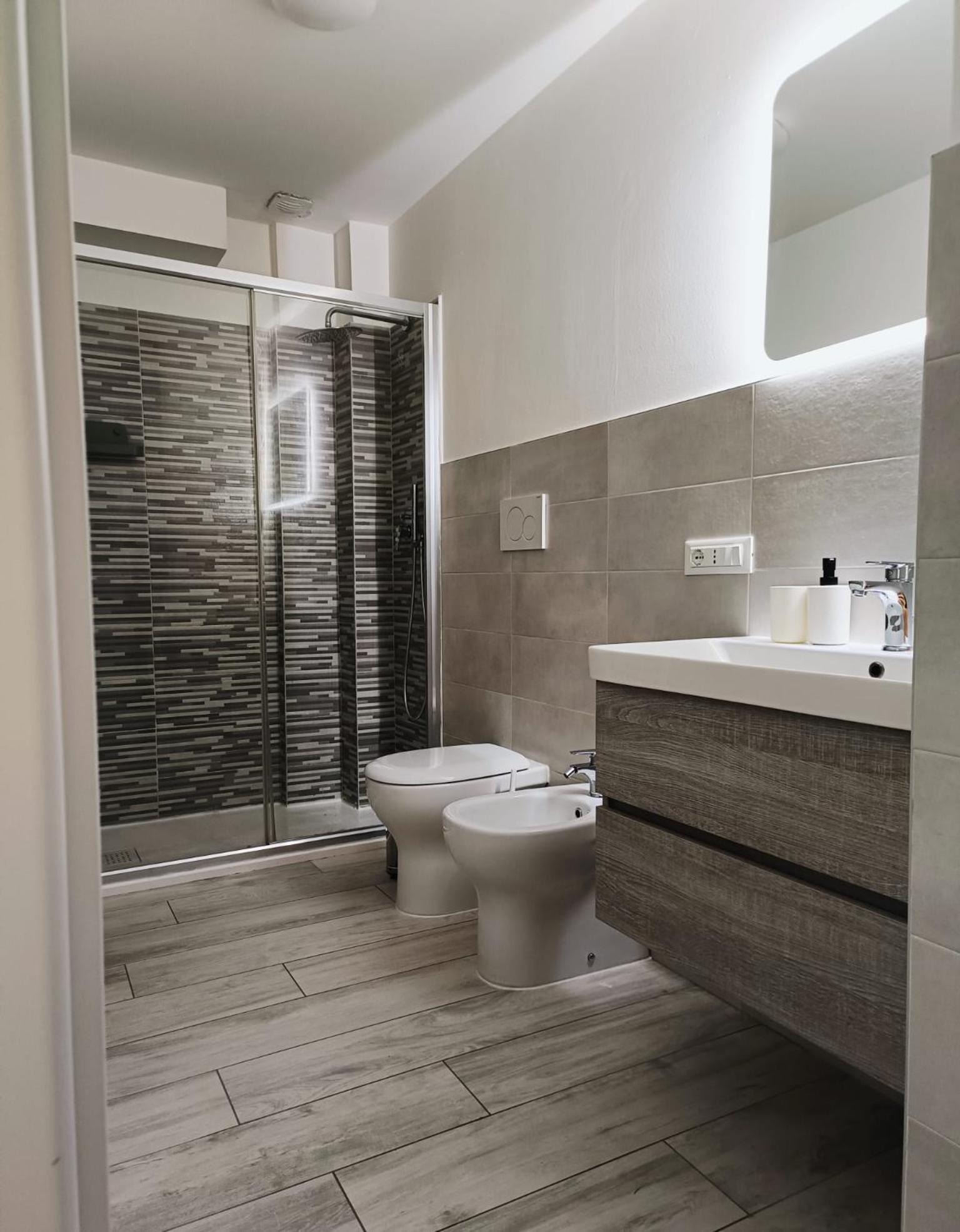 Yr Apartments Milan - Bocconi Екстериор снимка